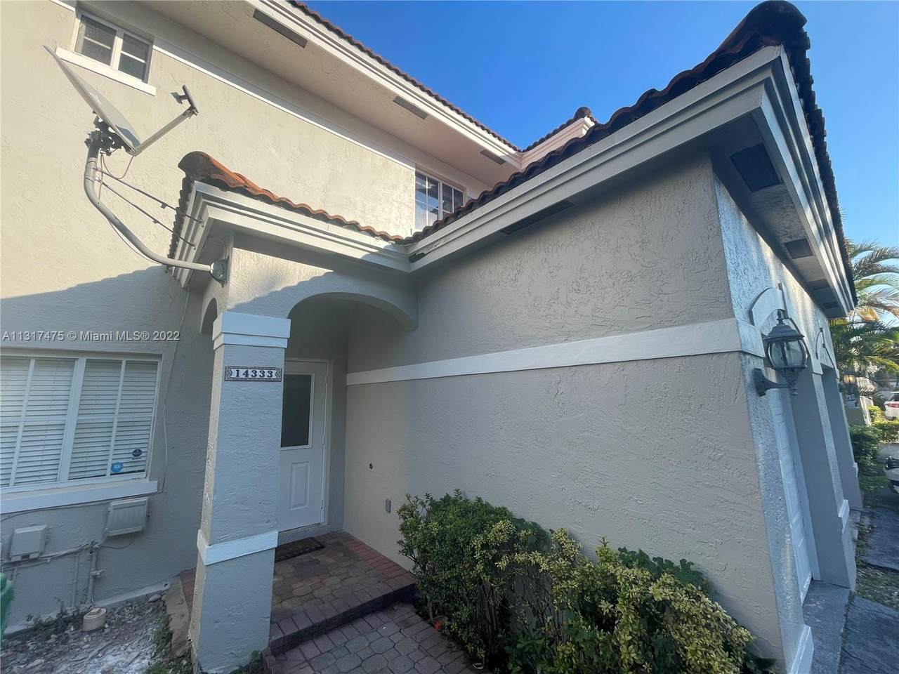 14333 125th Ct - Photo 1