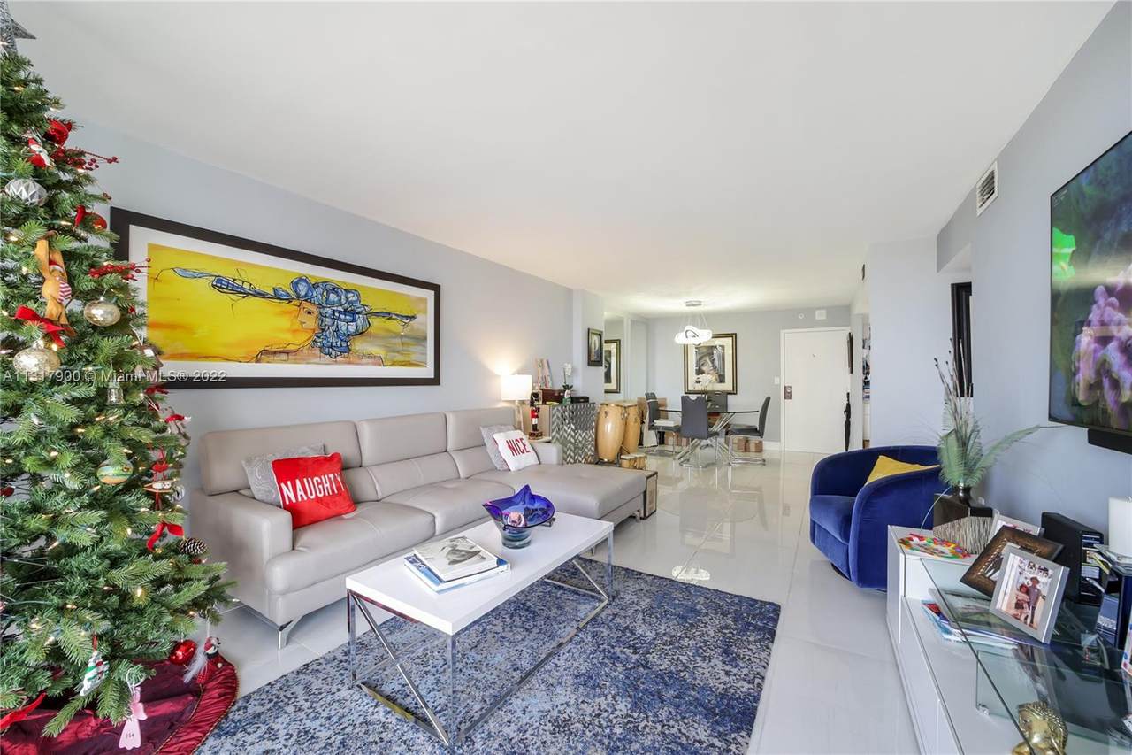 1450 Brickell Bay Dr - Photo 1