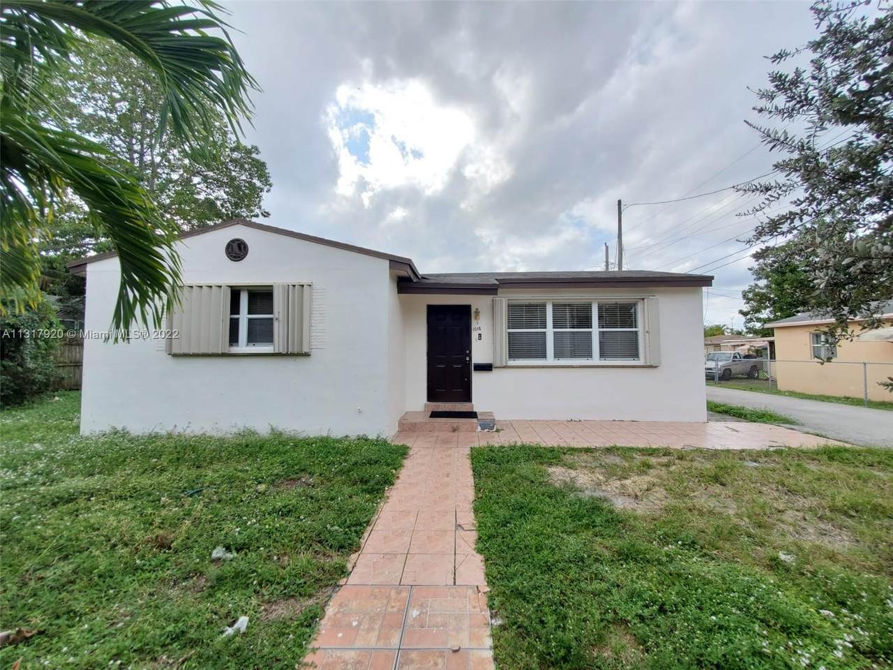 1018 29th Ave - Photo 1