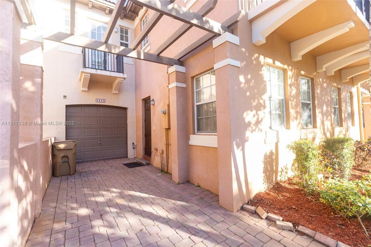 4444 Arabian Way - Photo 1