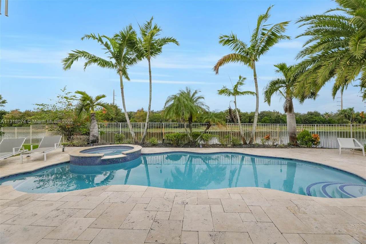 2108 Quail Roost Dr - Photo 1