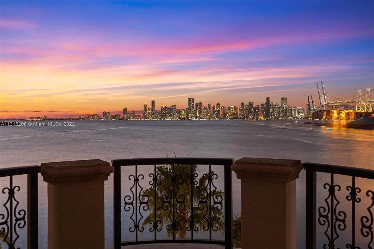 5275 Fisher Island Dr - Photo 1
