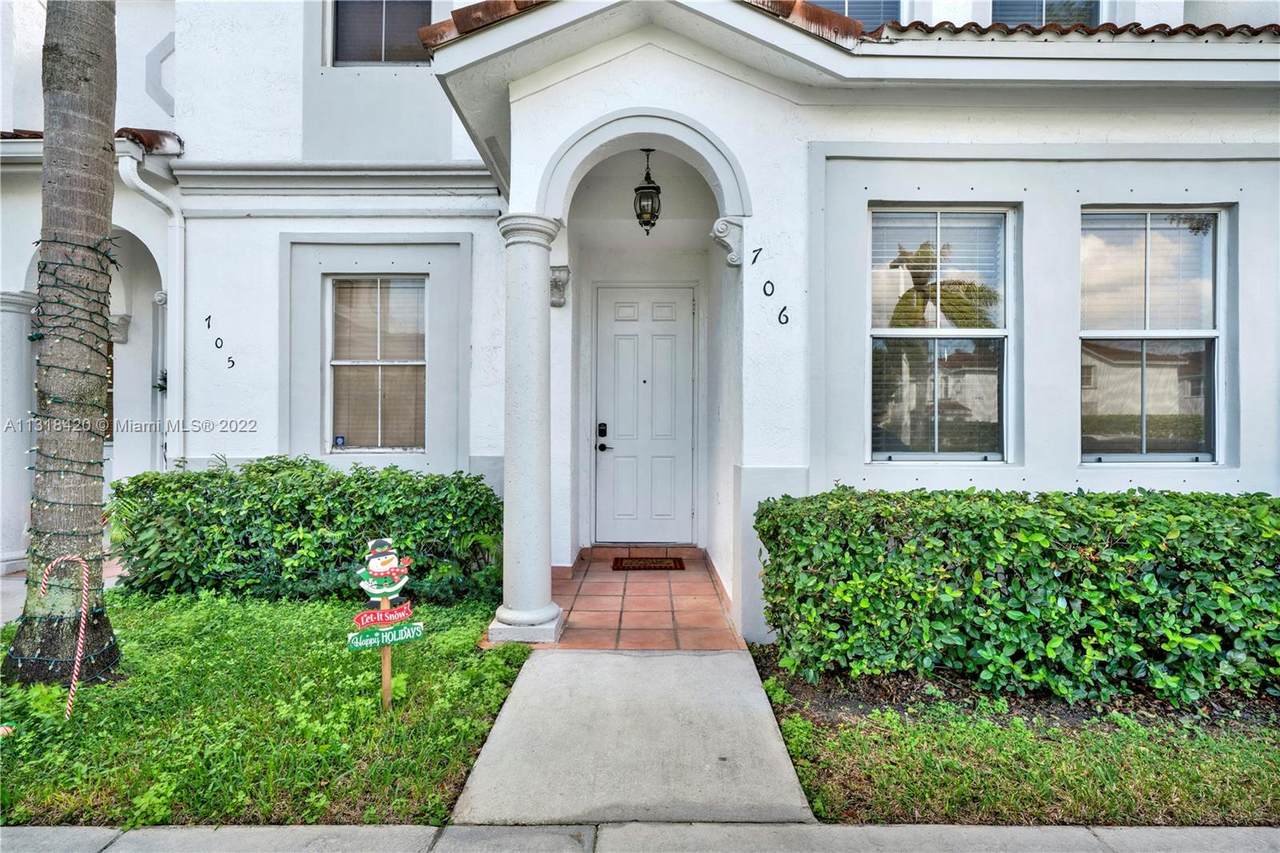 5450 107th Ave - Photo 1