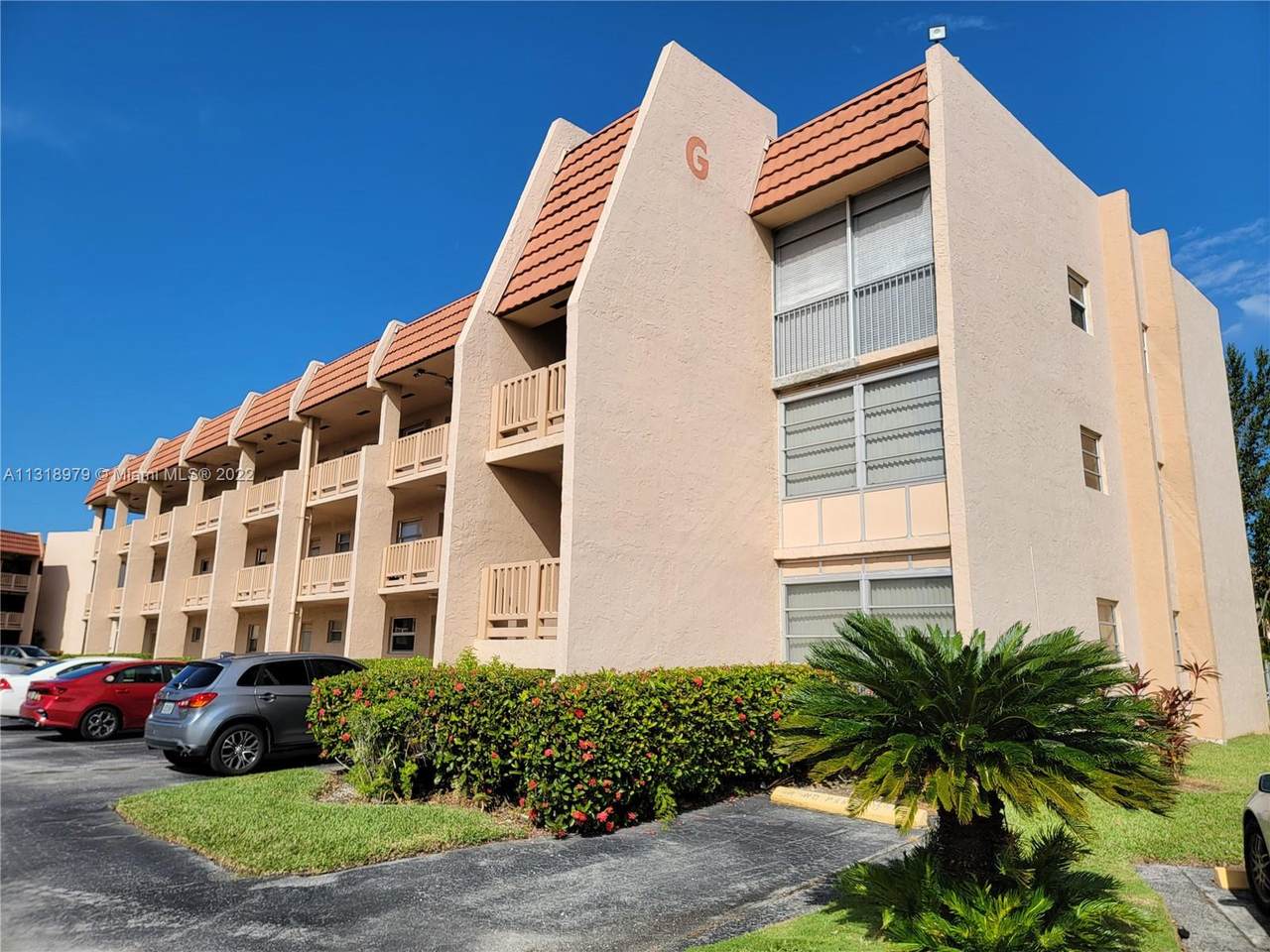 6850 Royal Palm Blvd - Photo 1