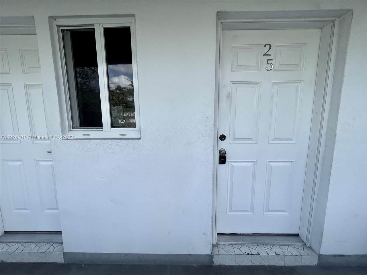 1100 191st St - Photo 1