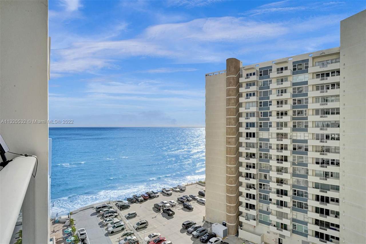 3140 Ocean Dr - Photo 1