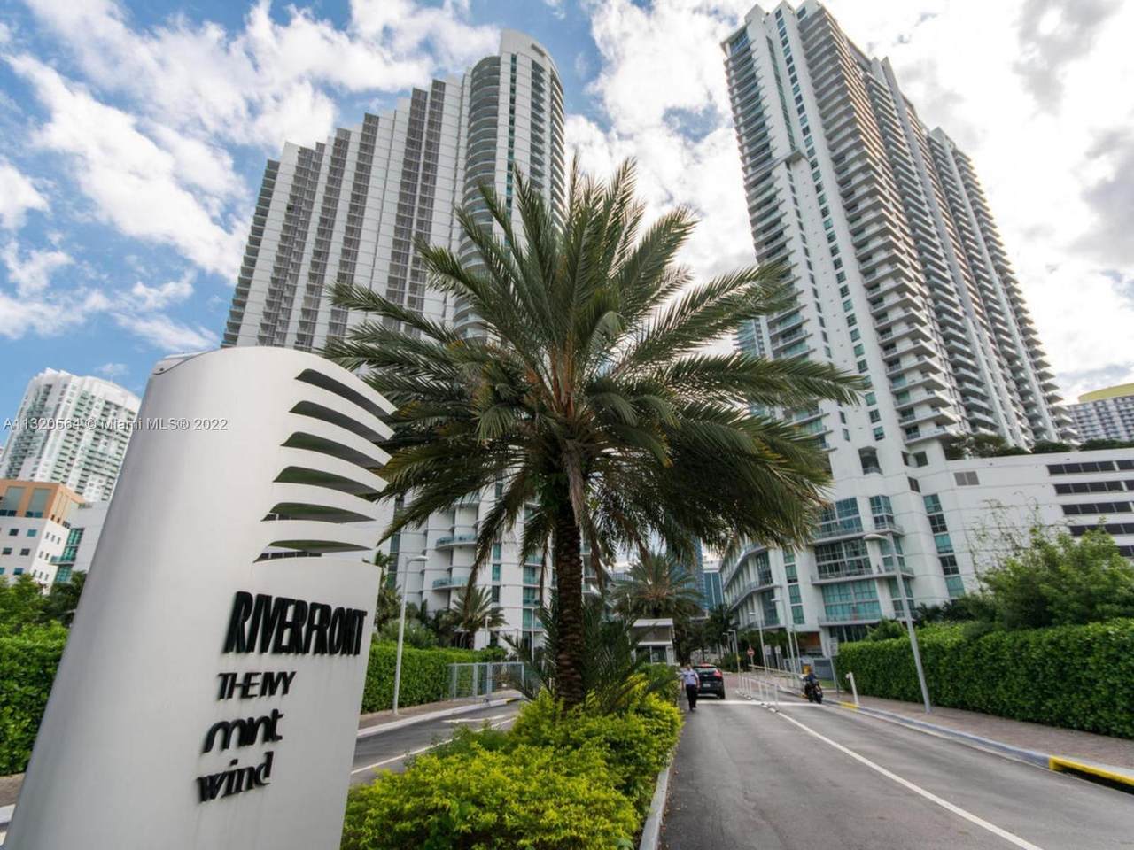 350 Miami Ave - Photo 1