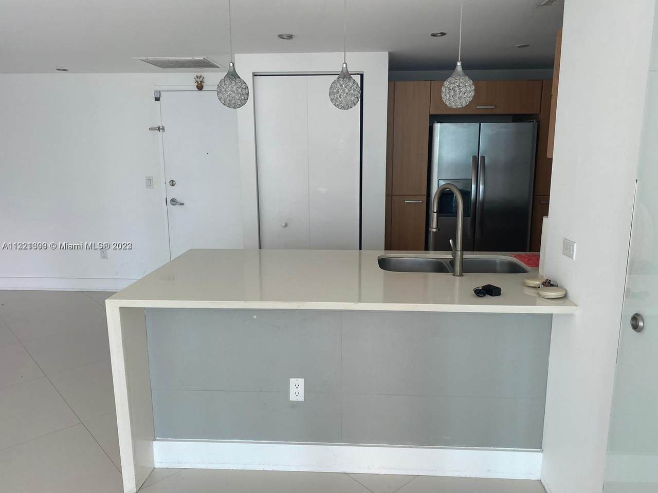 350 Miami Ave - Photo 1