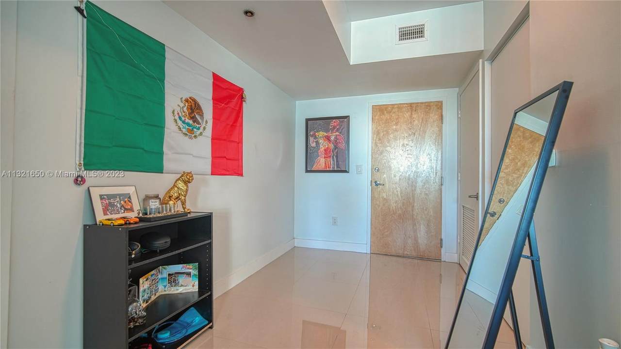 350 Miami Ave - Photo 1
