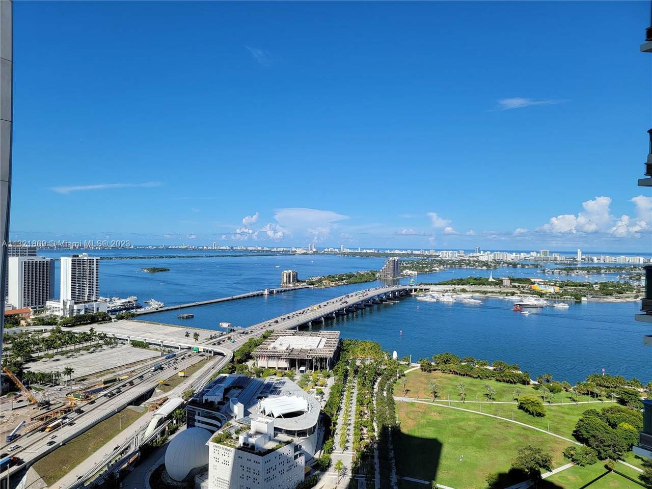900 Biscayne Blvd - Photo 1