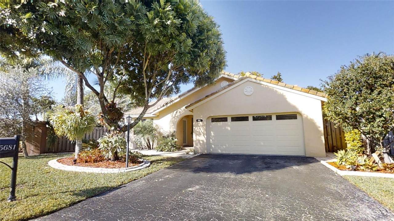 15681 Dover Ct - Photo 1
