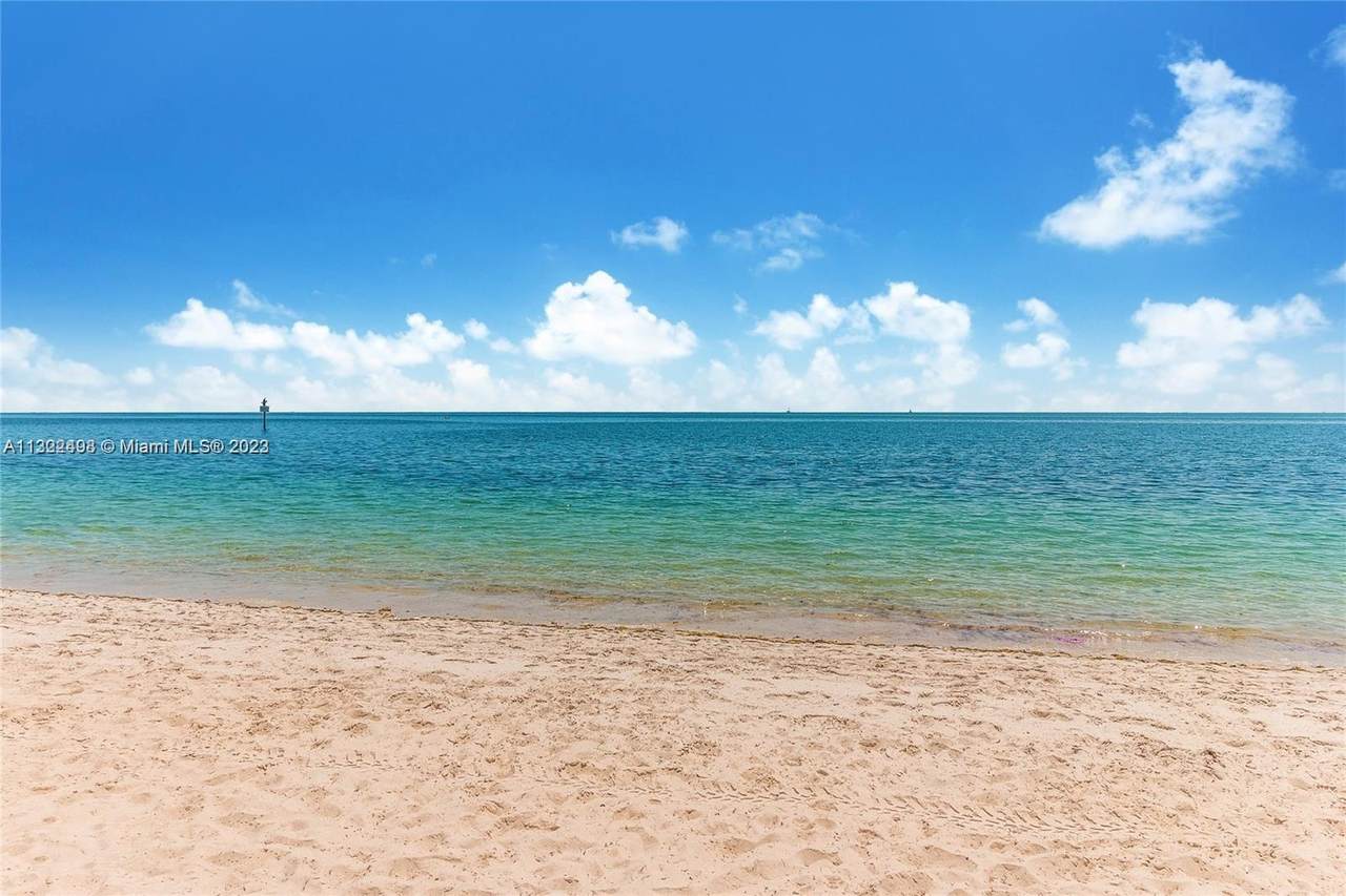 300 Sunrise Dr - Photo 1
