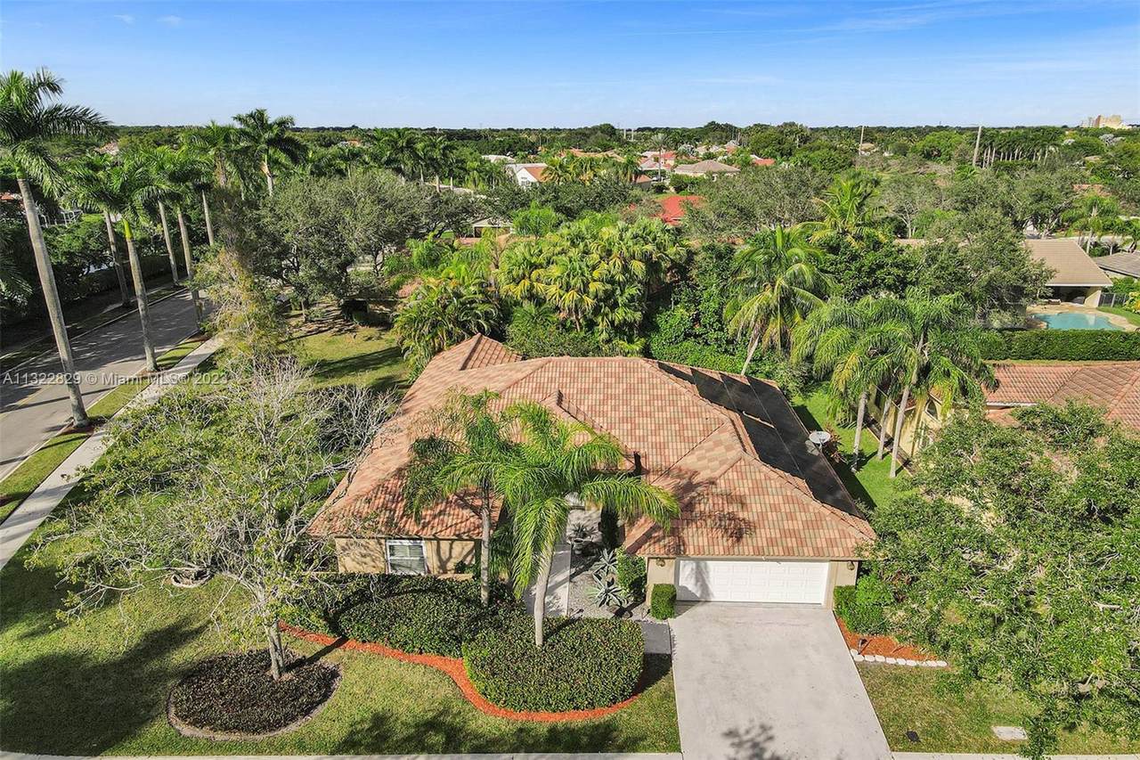 789 Bowman Ct - Photo 1