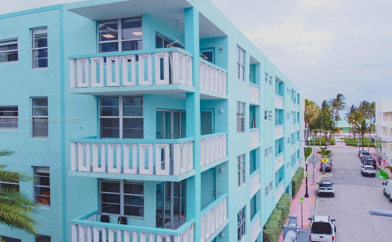 701 Collins Ave - Photo 1