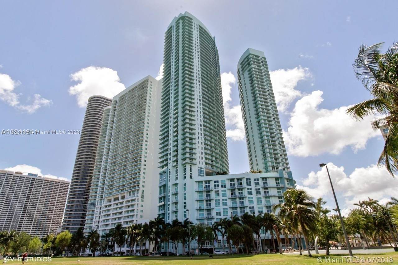 1900 Bayshore Dr - Photo 1