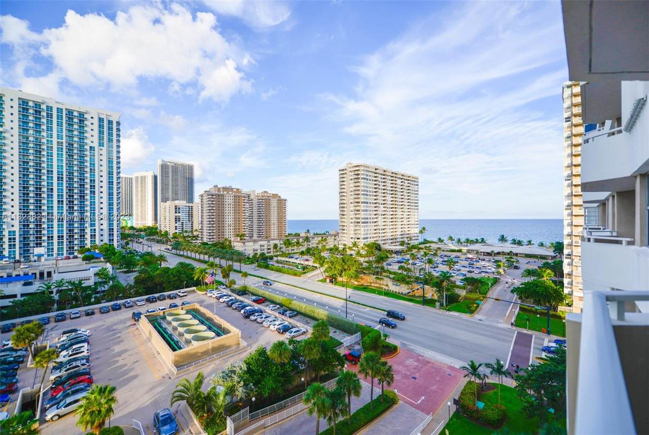 1985 Ocean Dr - Photo 1