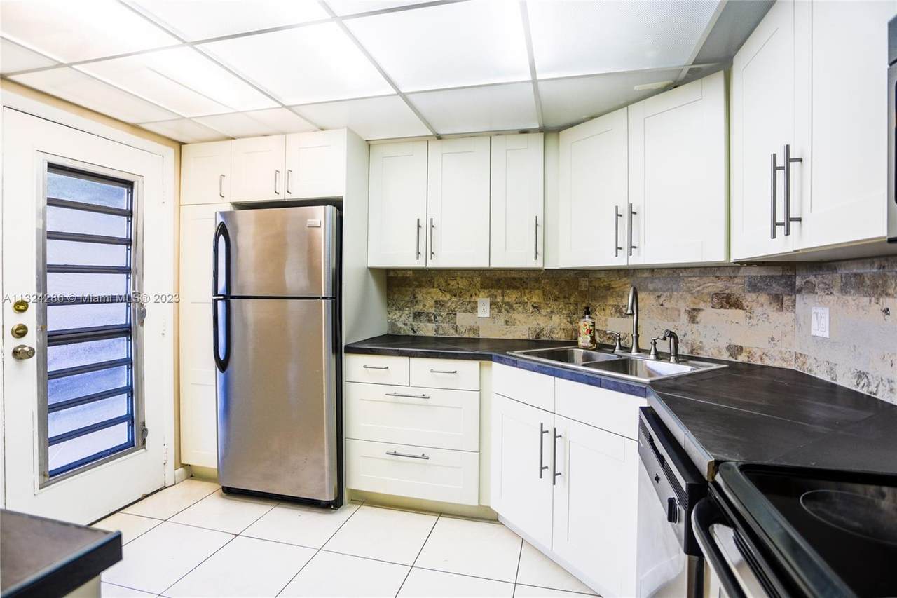 6201 Falls Circle Dr - Photo 1