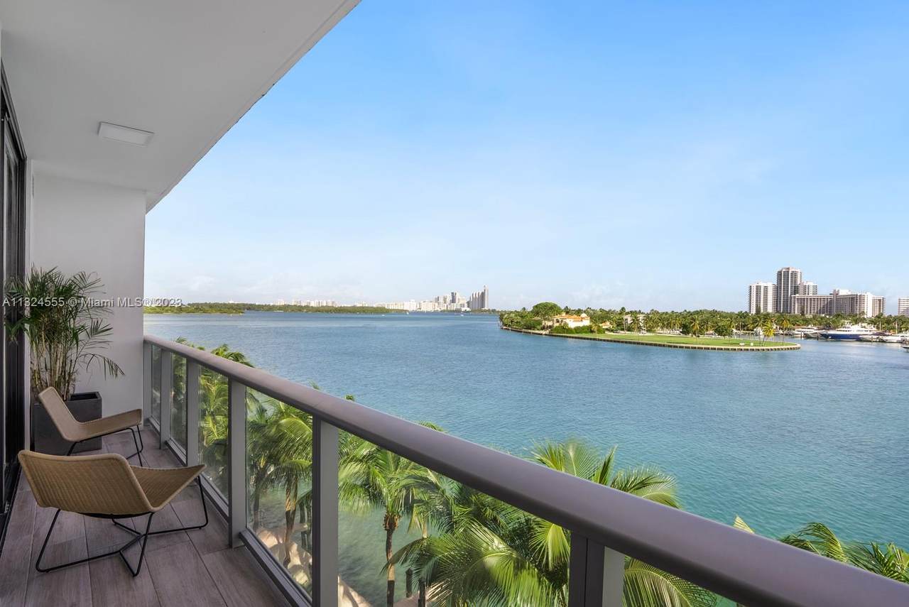 10201 Bay Harbor Dr - Photo 1