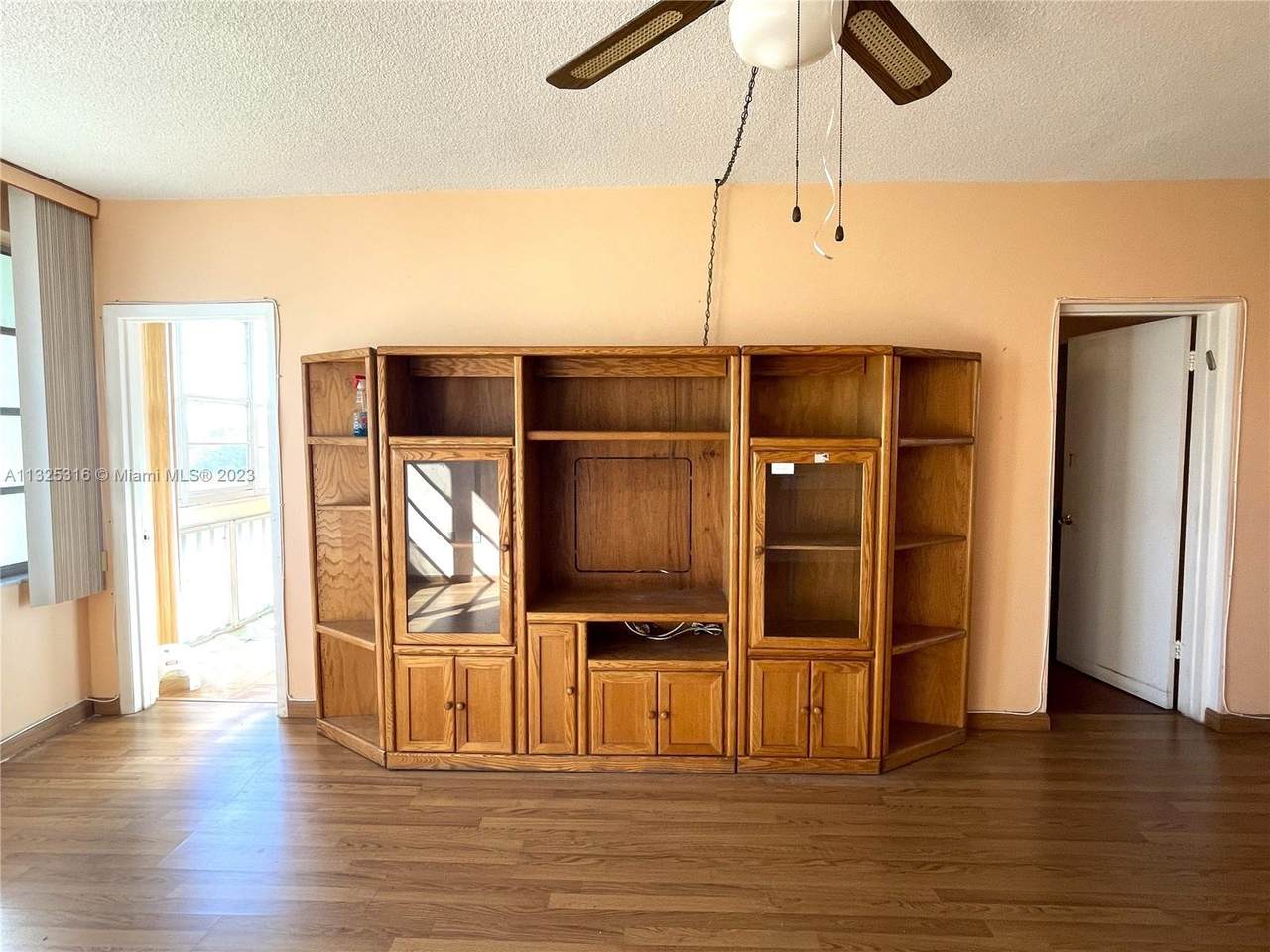 1481 Miami Gardens Dr - Photo 1