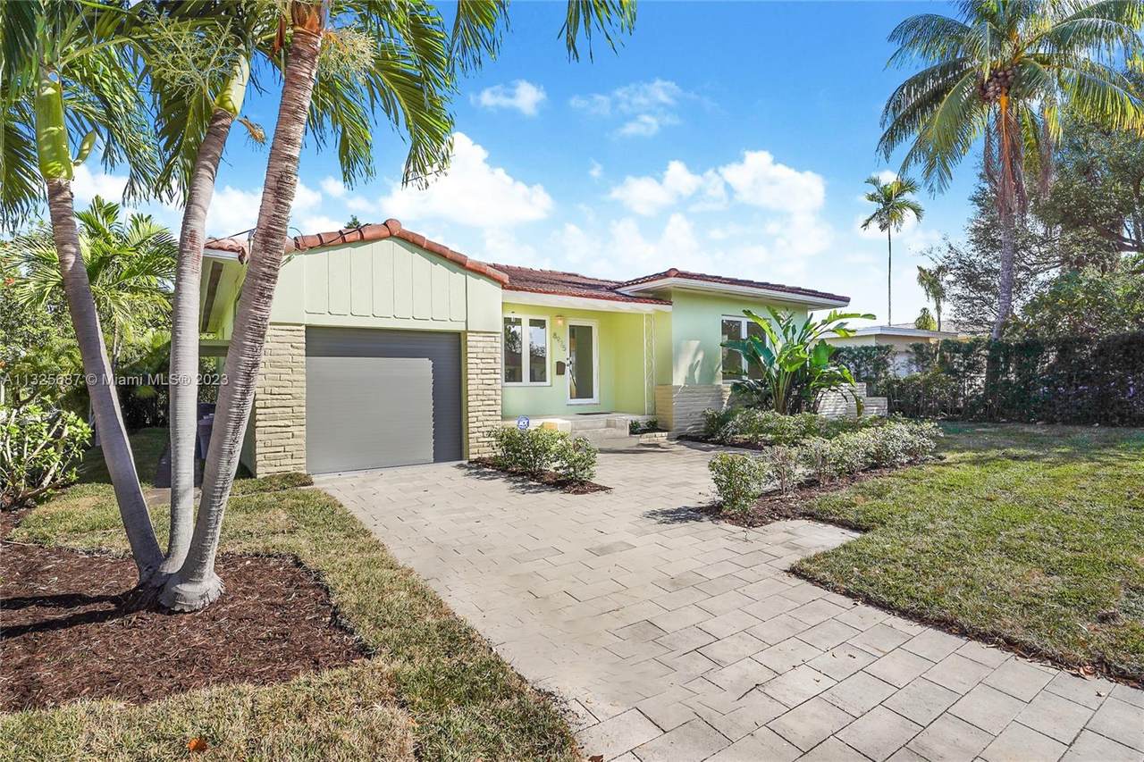 8975 Froude Ave - Photo 1