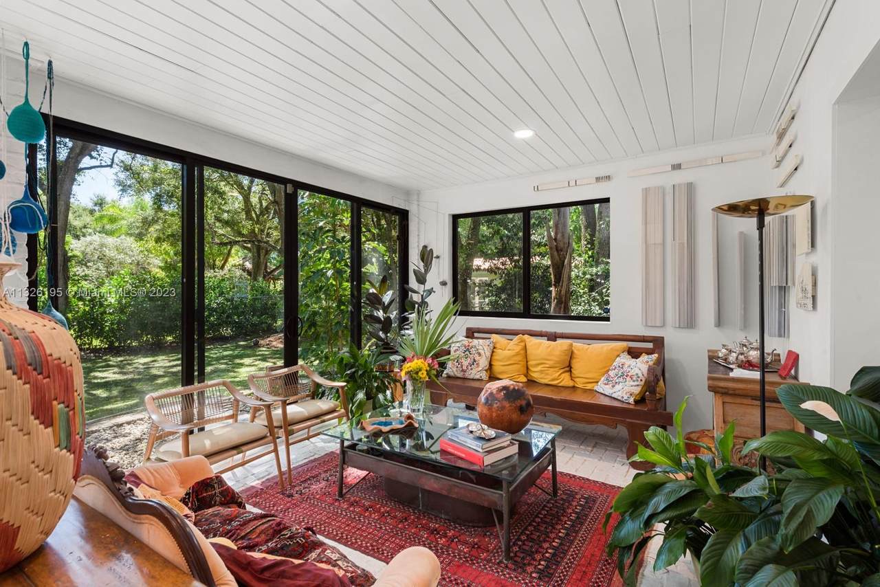 10855 82nd Ave - Photo 1