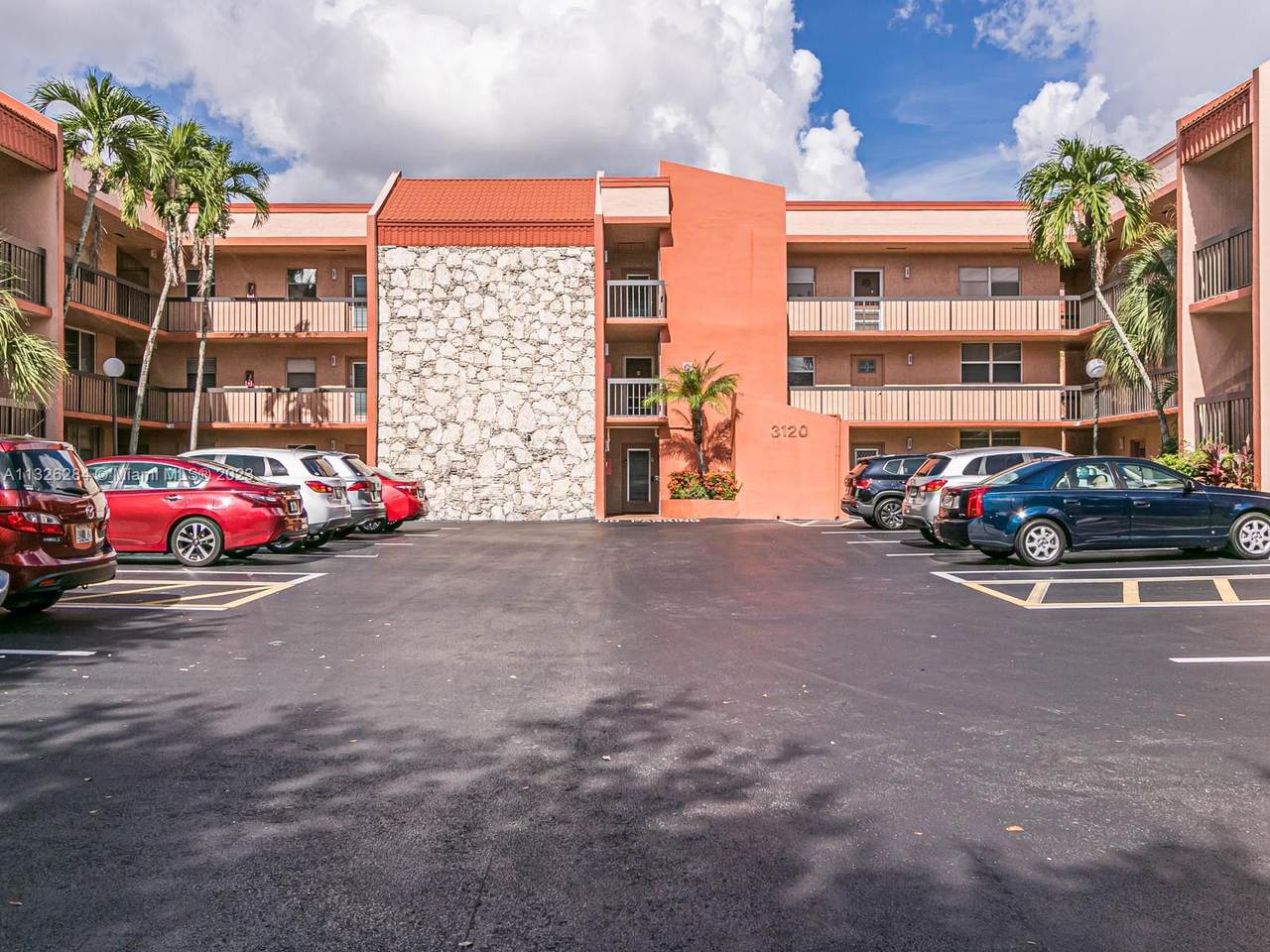 3120 Holiday Springs Blvd - Photo 1