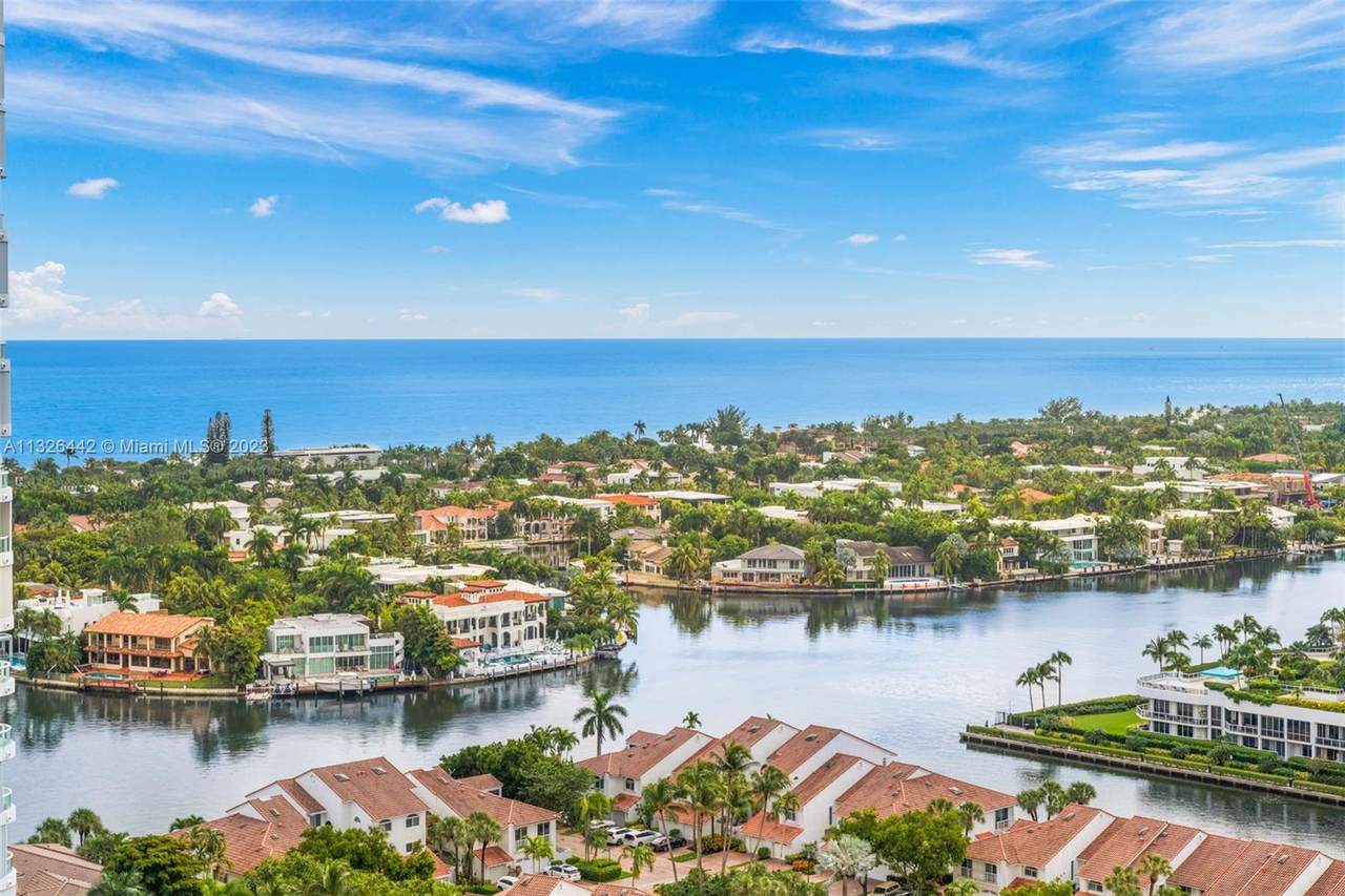 21055 Yacht Club Dr - Photo 1