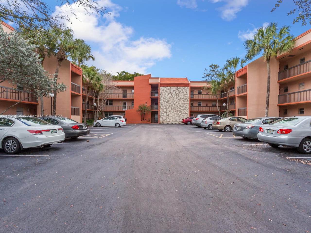 3140 Holiday Springs Blvd - Photo 1