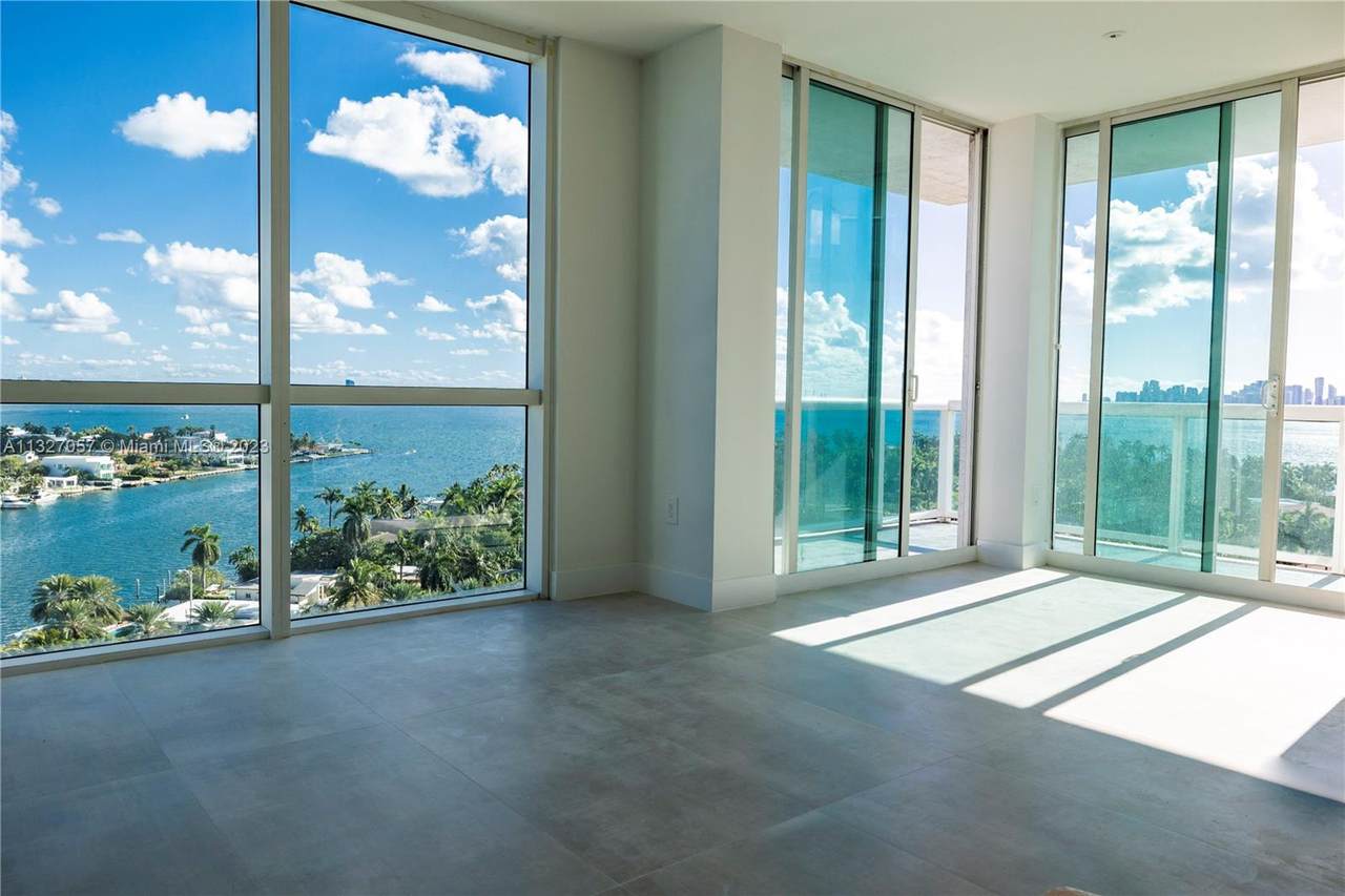 7900 Harbor Island Dr - Photo 1