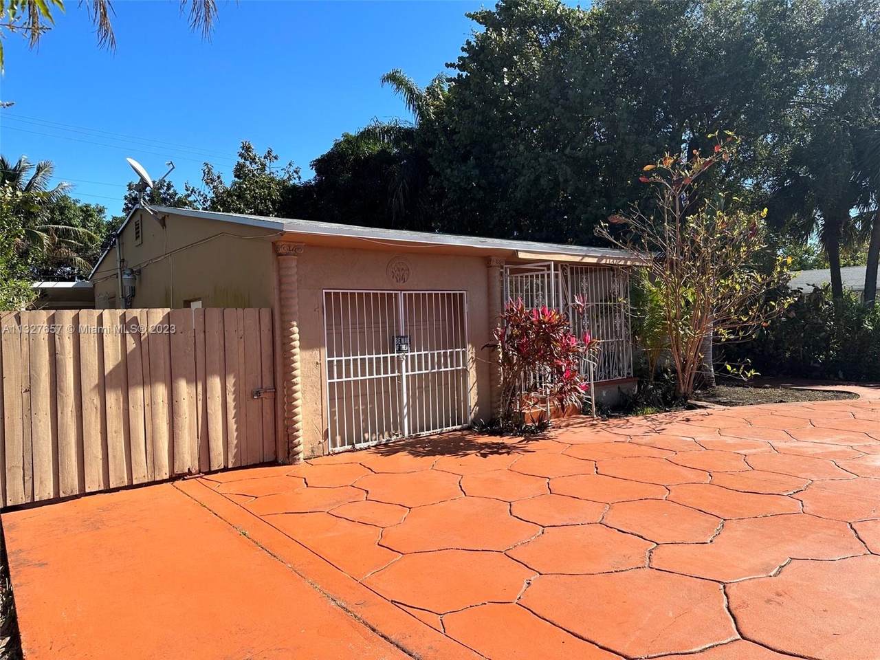 11655 2nd Ave - Photo 1