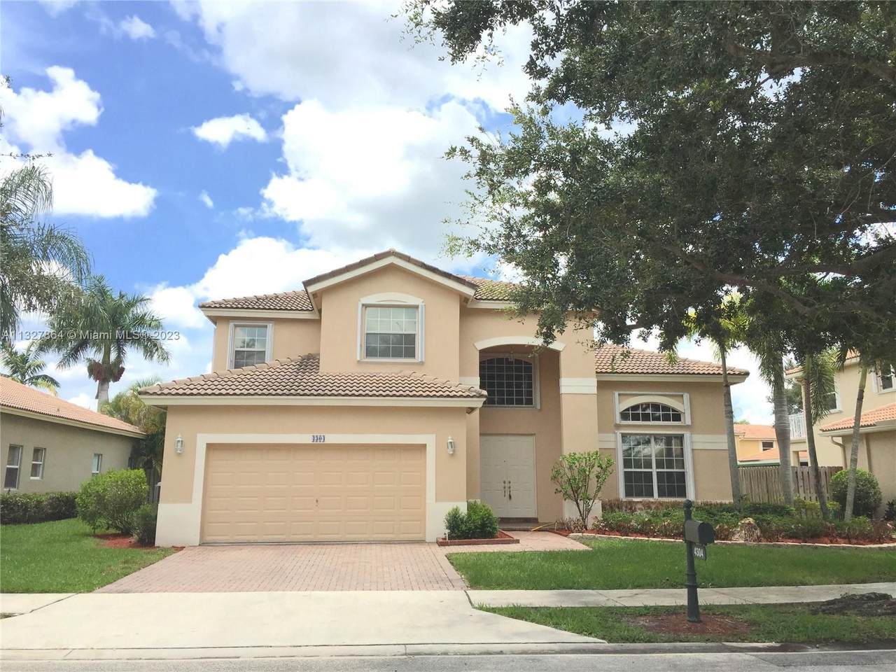 4304 Diamond Row - Photo 1