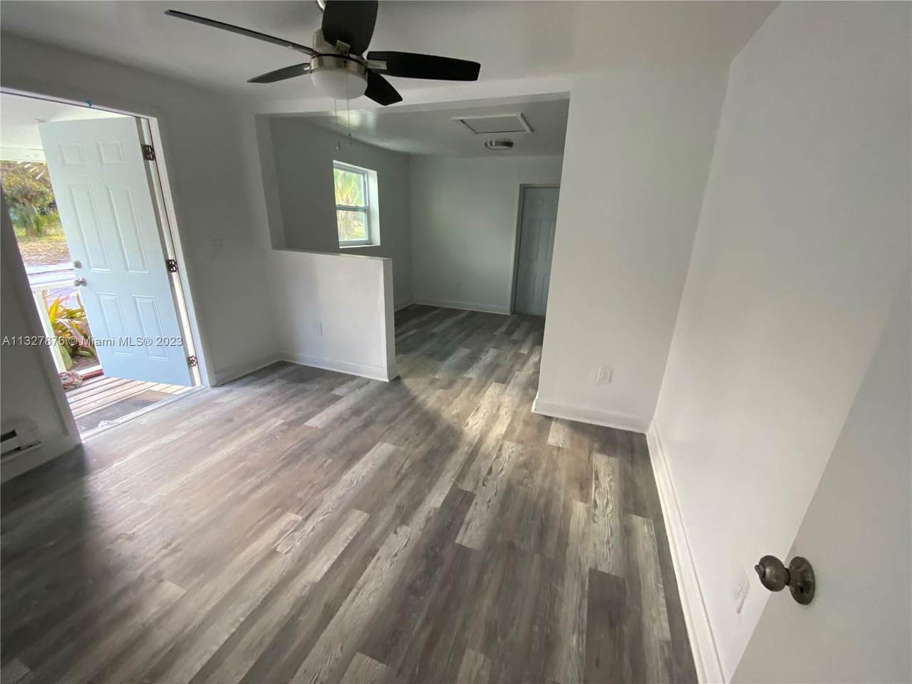 429 14th St - Photo 1