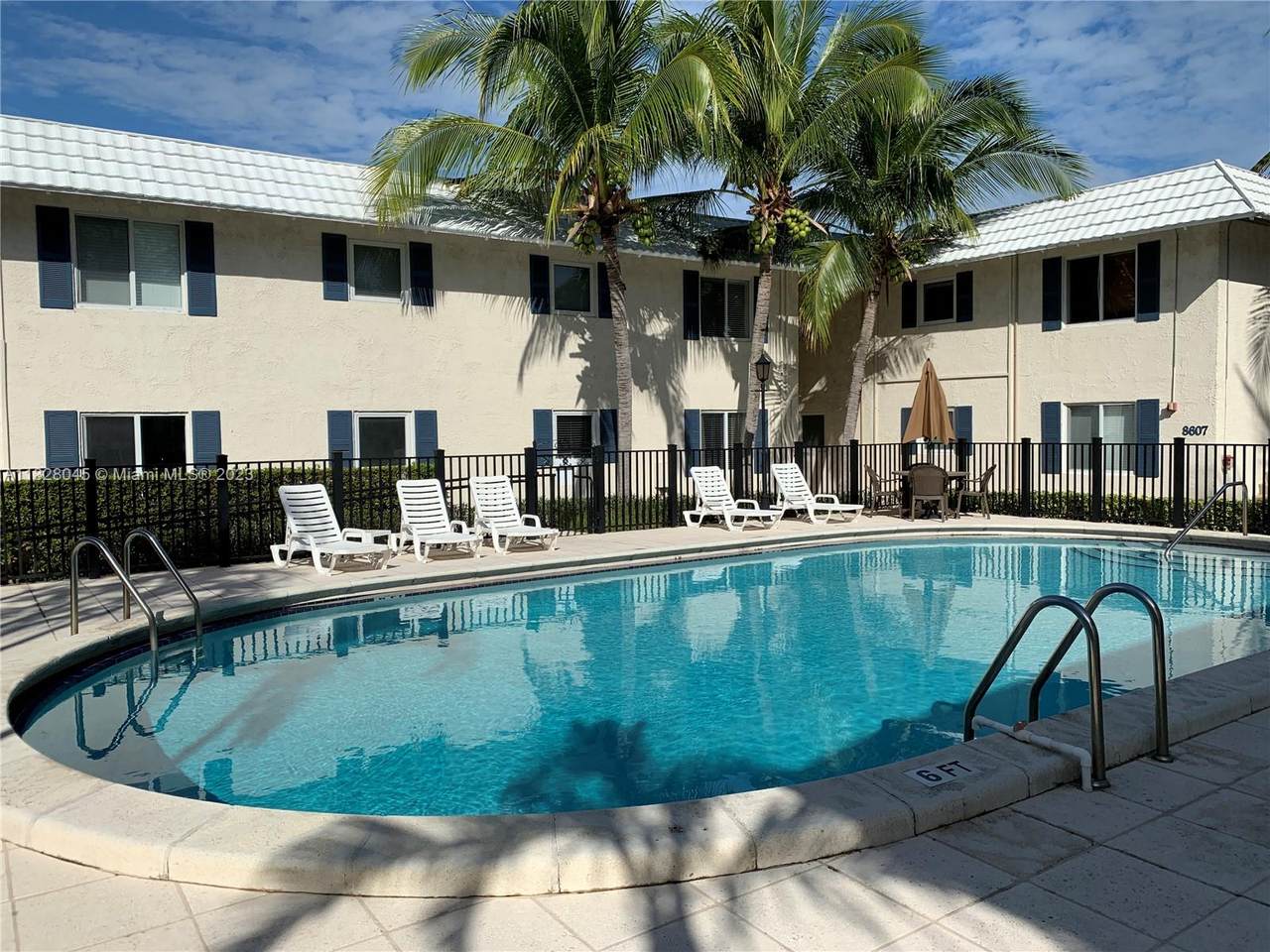 8605 68th Ct - Photo 1
