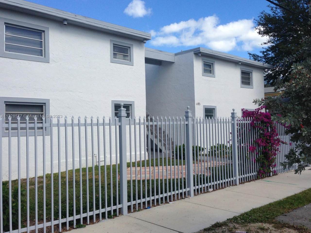 685 85th St - Photo 1