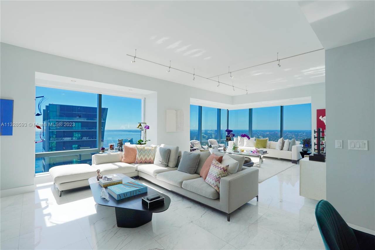 1425 Brickell Ave - Photo 1