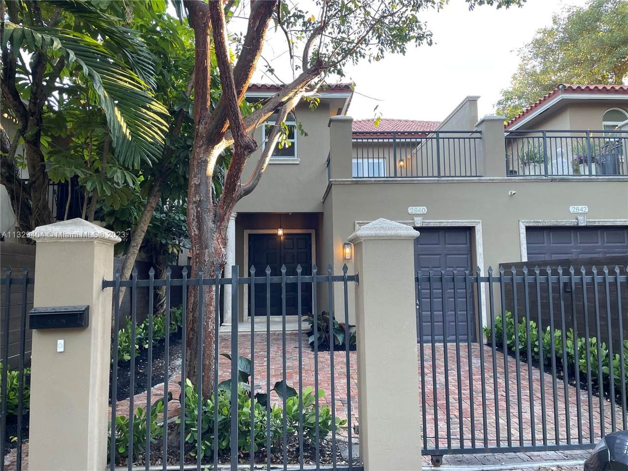 2840 Shipping Ave - Photo 1