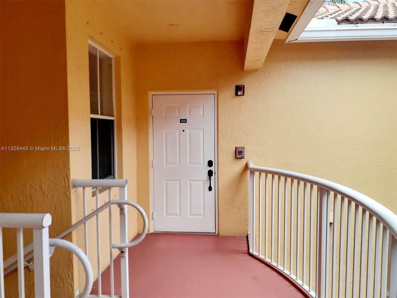 1013 Shoma Dr - Photo 1