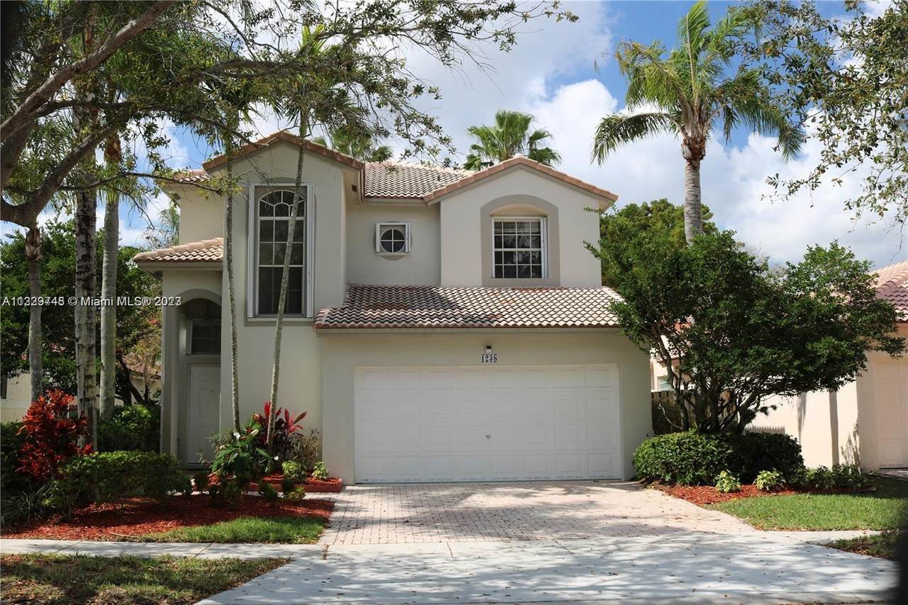 1238 170th Ave - Photo 1