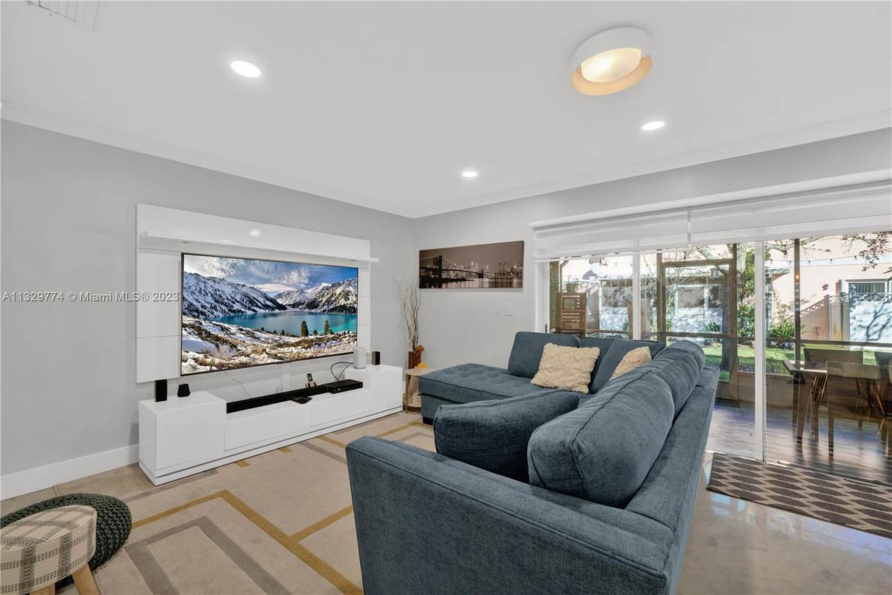 627 208th Dr - Photo 1