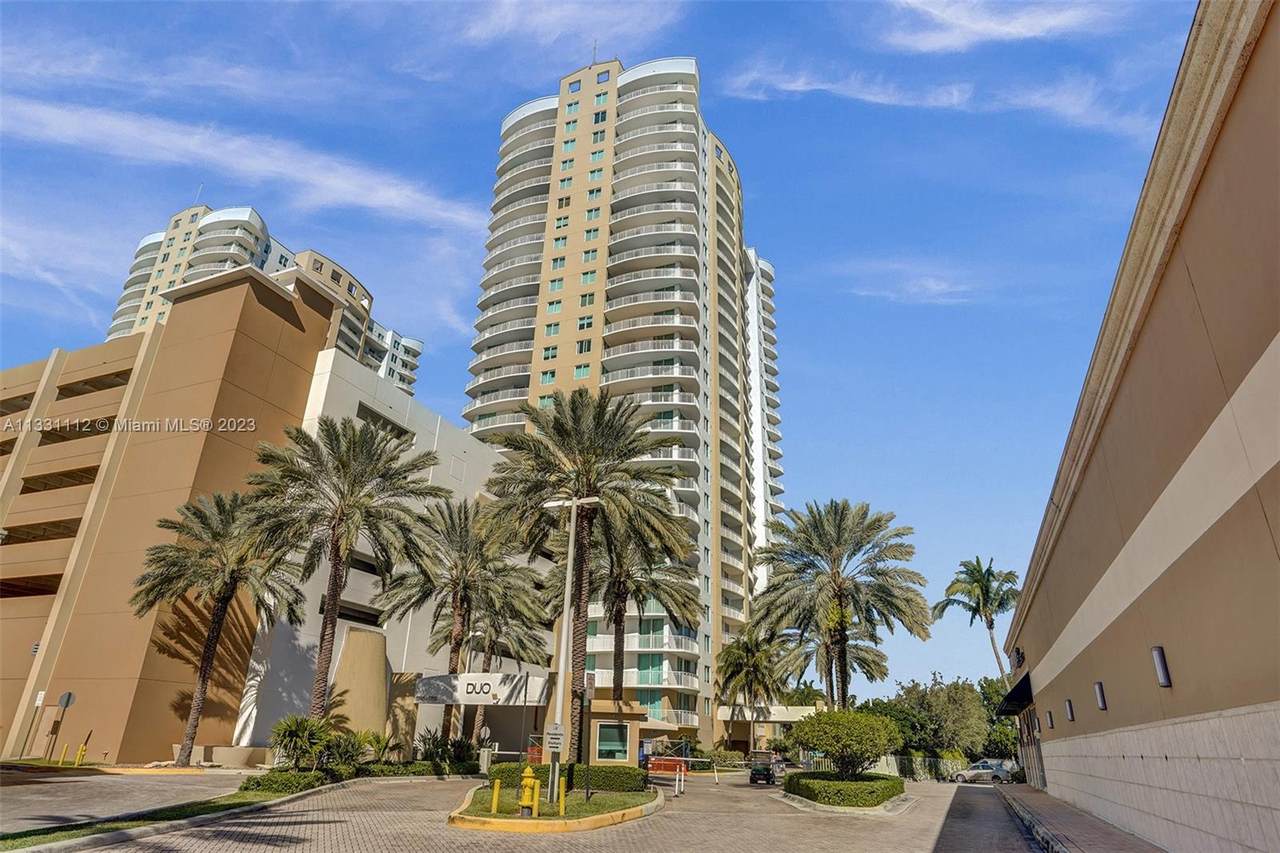 1755 Hallandale Beach Blvd - Photo 1