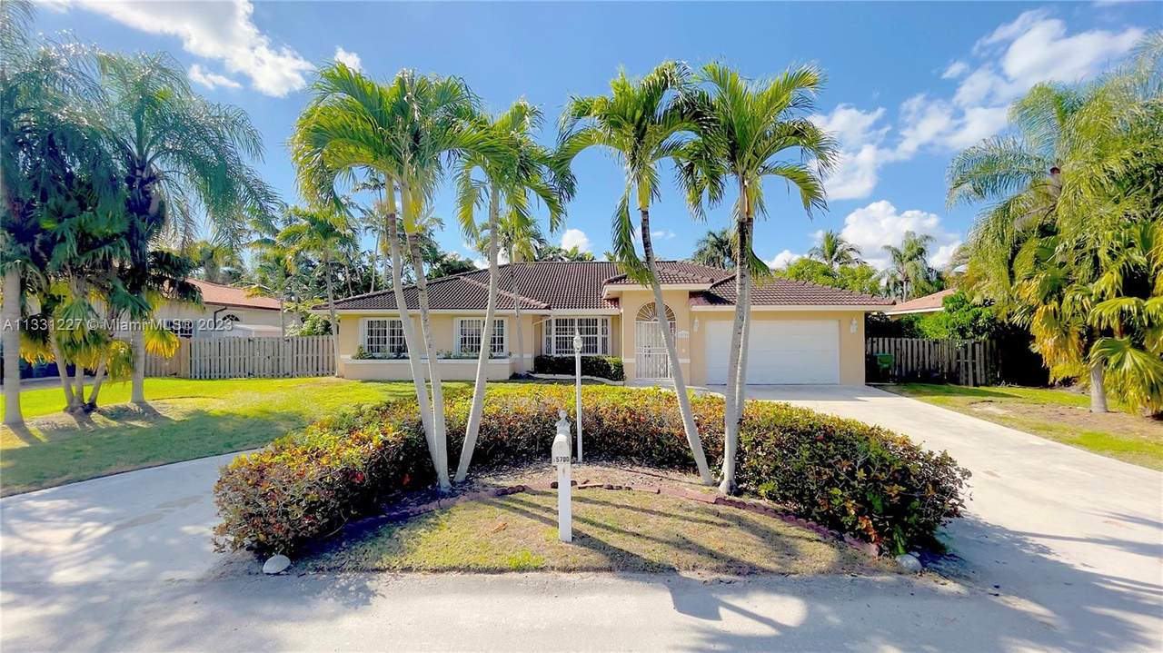 15700 78th Ave - Photo 1