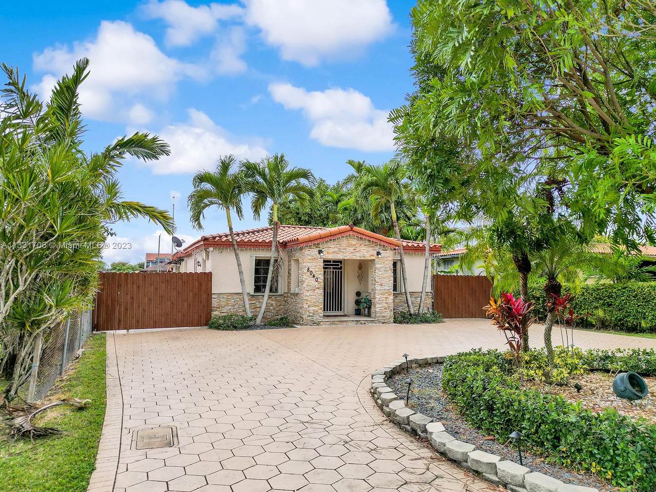 8040 Grand Canal Dr - Photo 1