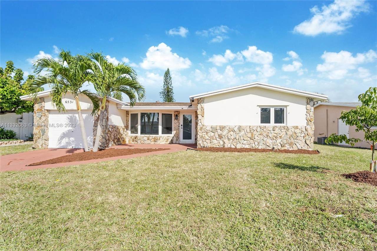6531 Kimberly Blvd - Photo 1