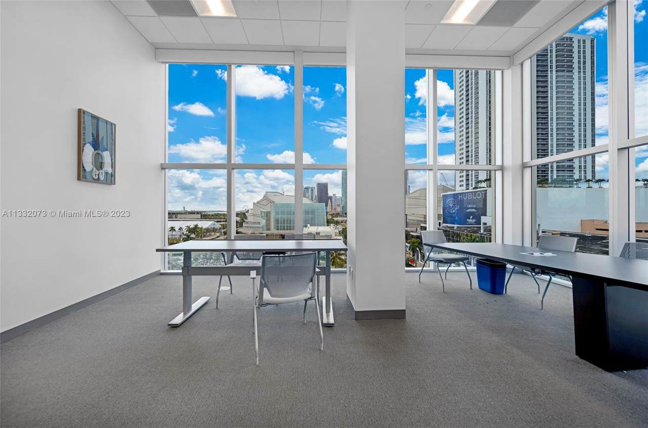 1501 Biscayne - Photo 1