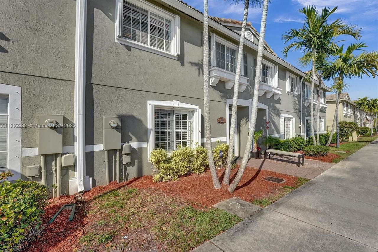 5931 Manchester Way - Photo 1