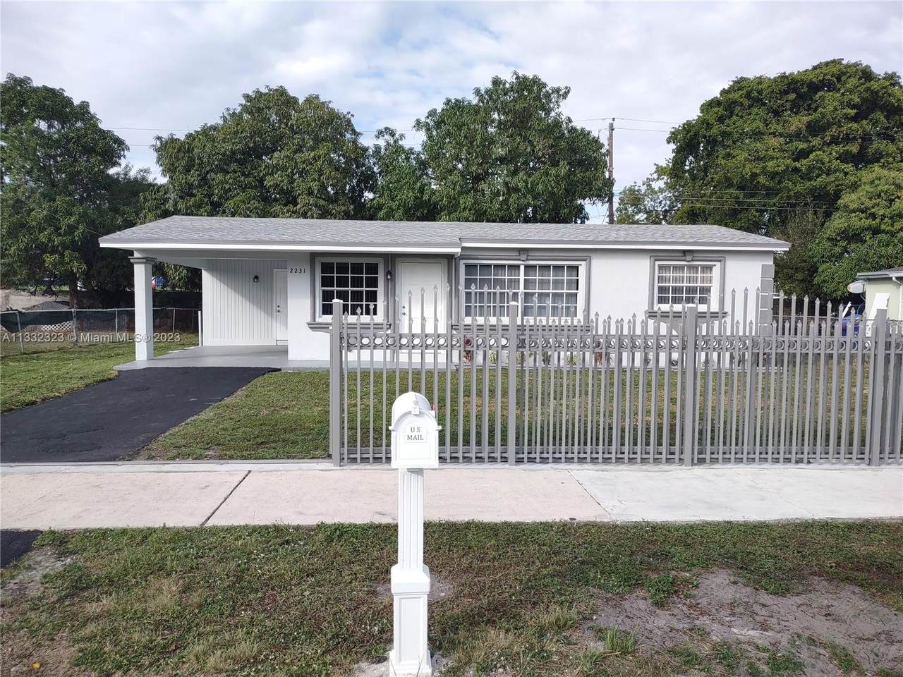 2231 9th Pl - Photo 1