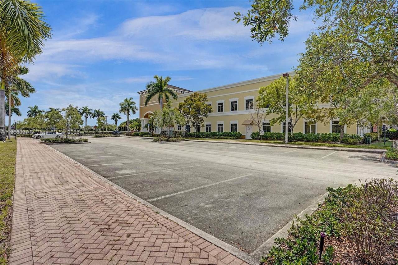 https://bt-photos.global.ssl.fastly.net/miami/1280_boomver_1_A11366097-2.jpg