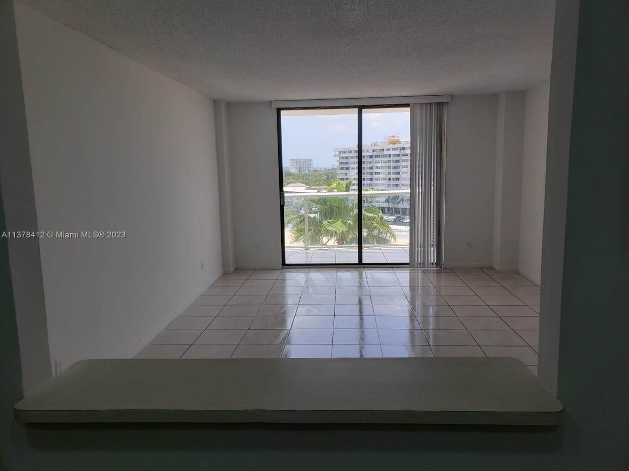 https://bt-photos.global.ssl.fastly.net/miami/1280_boomver_1_A11378412-2.jpg
