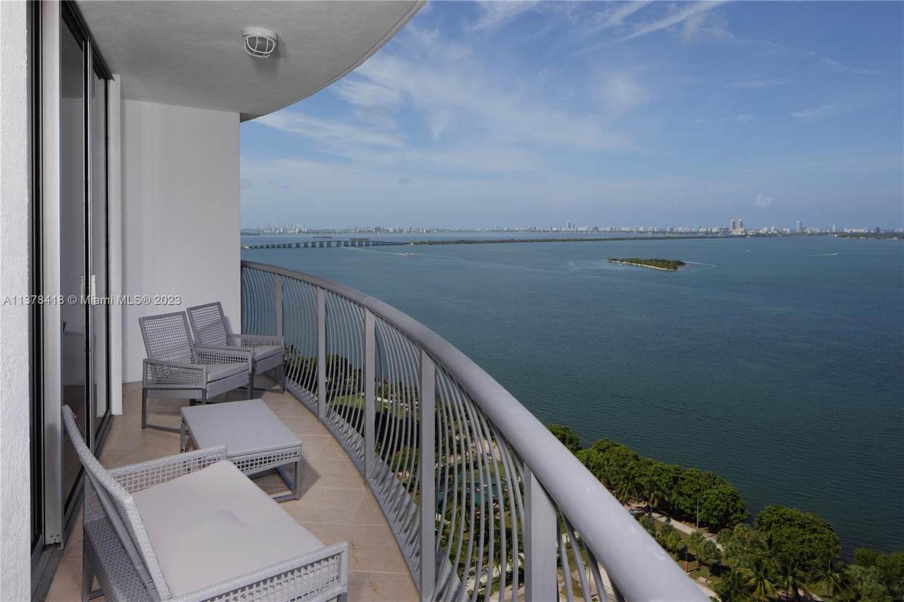 1750 Bayshore Dr - Photo 1