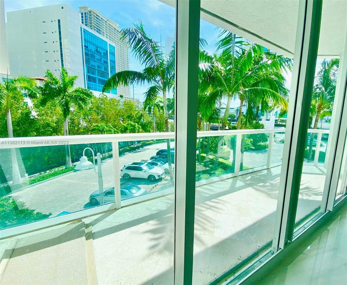 https://bt-photos.global.ssl.fastly.net/miami/1280_boomver_1_A11382113-2.jpg